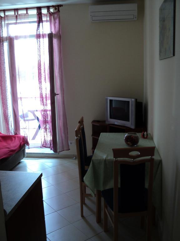 Apartment Mandrac Novigrad  Bilik gambar